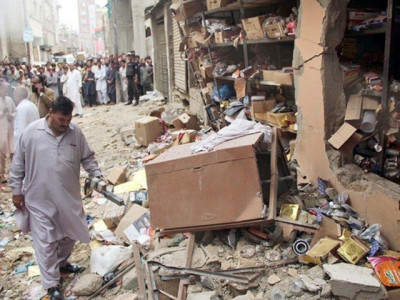 three injured in karachi s sewerage line explosion three injured in karachi s sewerage line explosion