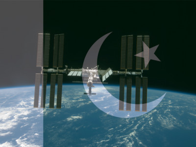 my friend and i were the first pakistanis to receive tweets from space