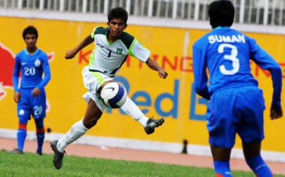 pakistan young guns down india