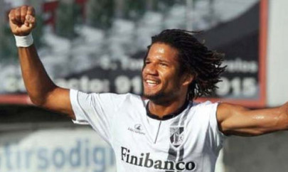 football ligament injury sidelines bebe