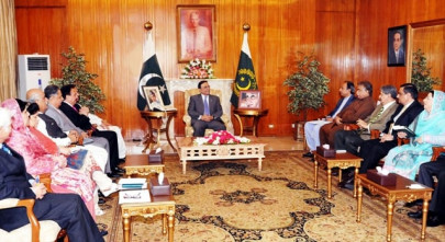 opponents have launched propaganda campaign to divide sindh zardari