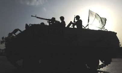 iss parcham ke saaye talay iss parcham ke saaye talay