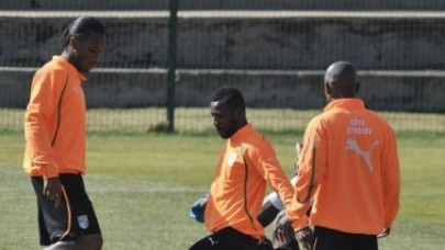 football drogba wants new chelsea contract