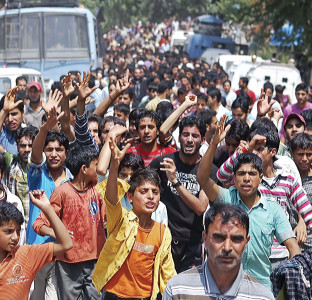 cop calling protesting against police apathy