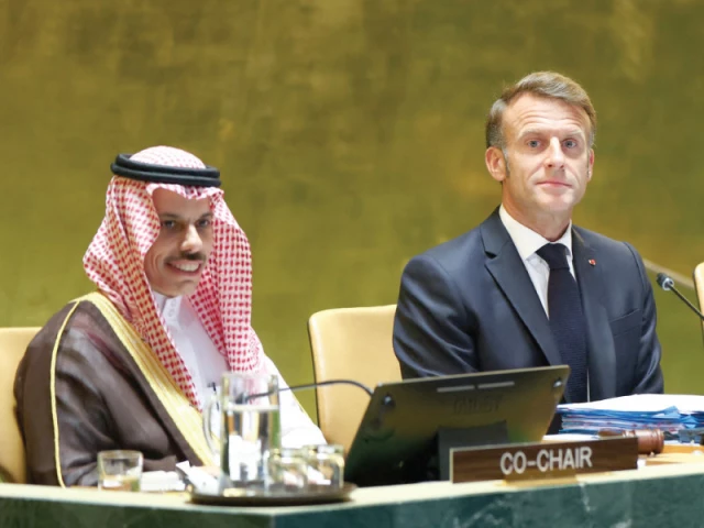 saudi arabia s foreign minister faisal bin farhan al saud and france s president emmanuel macron attend a united nations summit on palestinians at un headquarters in new york photo afp