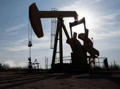 oil prices jump 6 on uae vessel attacks