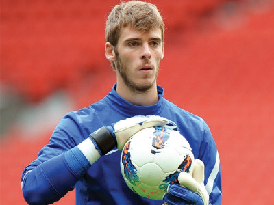 fergie backs struggling de gea