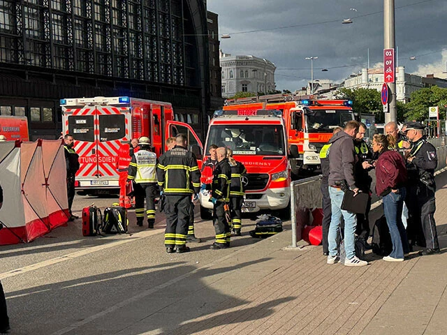 first responders work at the main train station where several people were stabbed in hamburg germany on may 23 2025 photo afp first responders work at the main train station where several people were stabbed in hamburg germany on may 23 2025 photo afp