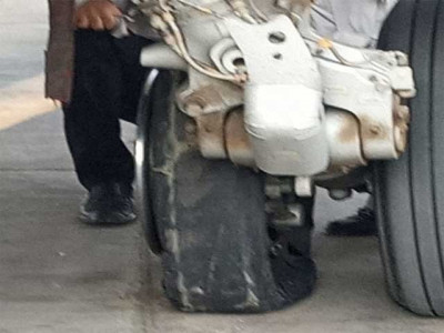 pia flight avoids mishap lands safely at karachi airport pia flight avoids mishap lands safely at karachi airport