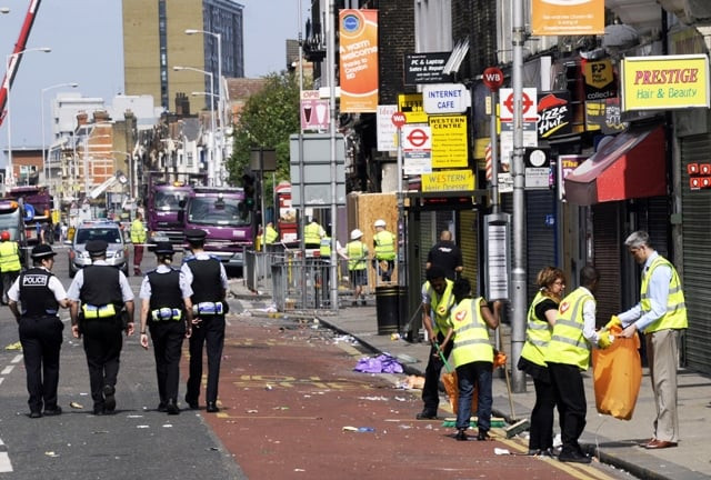 comment a desi in a burning london comment a desi in a burning london