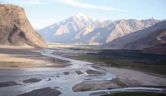 law and order peace returns to skardu as clerics intervene law and order peace returns to skardu as clerics intervene