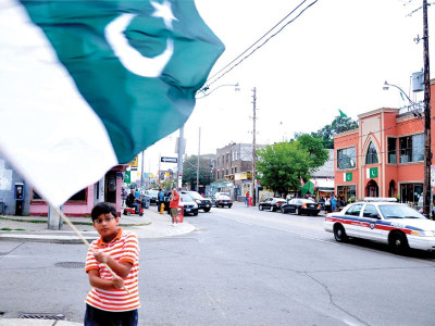 canadesi pakistanis celebrate independence day in canada