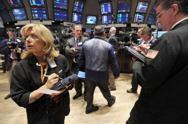 yields rise stocks increase on us gdp data