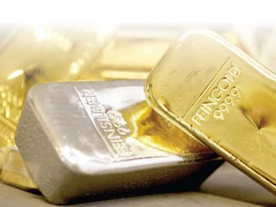 on a roll gold prices hit record high again
