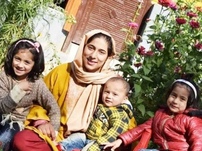 supermom mother of three tops class 10 exams secures 93 marks