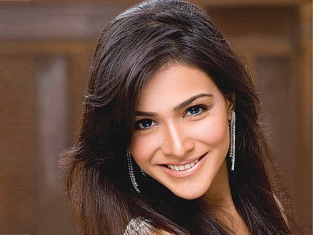 i hate to be known as wasim akram s girlfriend humaima malik