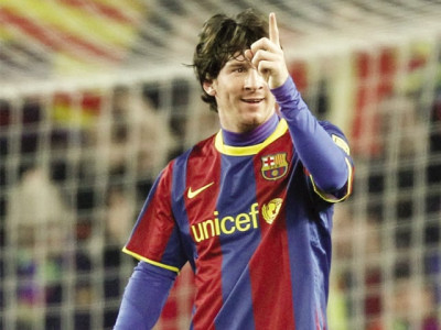 two trophies in two weeks for barcelona