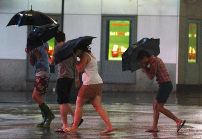 ferocious hurricane irene batters new york
