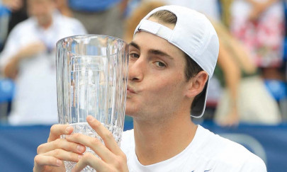 tennis isner wins winston salem open