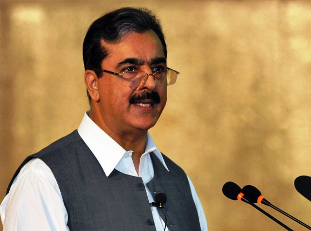 karachi law and order rangers to spearhead operation says gilani