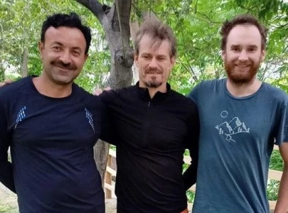 stranded mountaineers on rakaposhi rescued by army aviation stranded mountaineers on rakaposhi rescued by army aviation