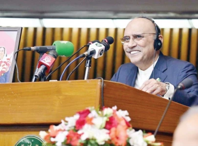 zardari censures govt over canal controversy