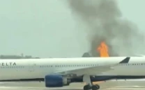delta plane suffers engine fire delta plane suffers engine fire