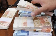private sector lending slumps at 22