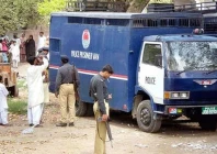 prison van breakout leaves 10 at large