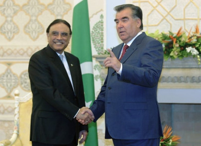 zardari arrives in tajikistan seeks trade energy and anti terror relations