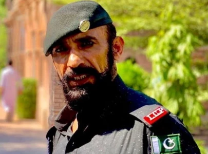 police arrest accused in islamia college teacher s murder