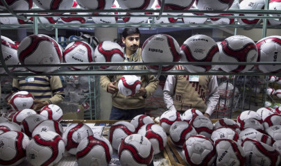 sialkot demands special industrial estates