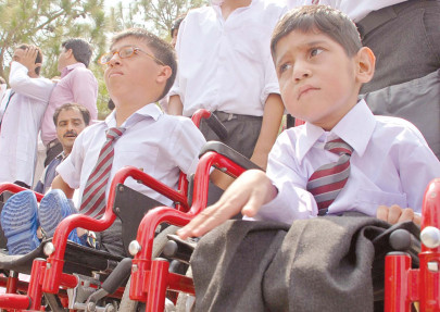 world physical therapy day pakistan joins global fight against disabilities