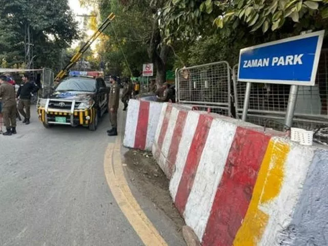 pti chief imran khan s zaman park residence in lahore photo express pti chief imran khan s zaman park residence in lahore photo express