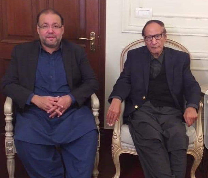 shafay hussain and chaudhry shujaat hussain photo facebook