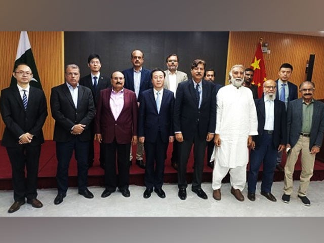 karachi a cpne delegation led by secretary general cp ne ajax ul hag calls on chinese consul general h b yang yundong along with mr aamer mahmood me arif baloch ghalam nabi chandio mr magsood yosuf dr jabbar khatak abdal khaligue all bashir memon and mr mudassar alam