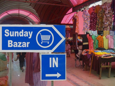 the kinds of people you will definitely encounter at sunday bazaar the kinds of people you will definitely encounter at sunday bazaar