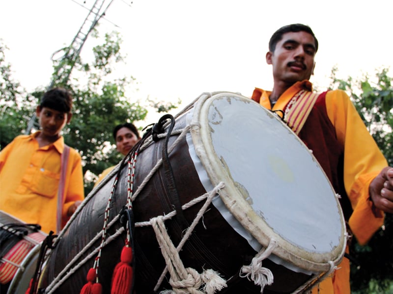 dance to the beat of the dhol