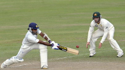sri lanka fight for survival in second test