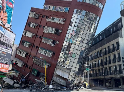 earthquake shakes taiwan