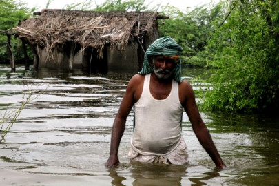 31 dead as rain continues to wreak havoc in sindh 31 dead as rain continues to wreak havoc in sindh