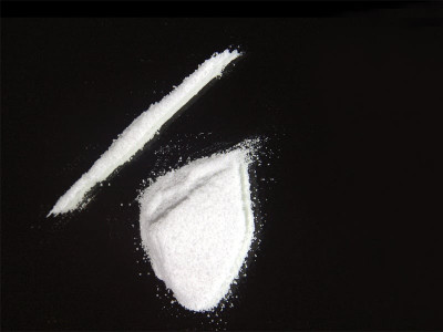 addicted to cocaine cutting the line