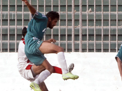 football league resumes in tricky conditions