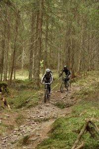 mountain bike race a tour of himalayas on two wheels