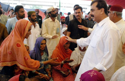 gilani cancels us visit due to floods