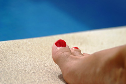 arkansas searching for toe sucking assailant