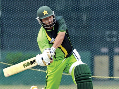afridi will play in lahore despite dengue fears afridi will play in lahore despite dengue fears