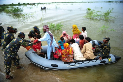 army rescues 58 000 in flood stricken areas