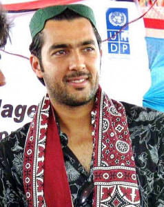 helping flood victims aisam tennis stars to auction equipment