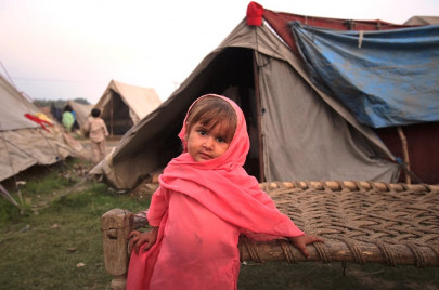 thousands trapped in flood hit sindh